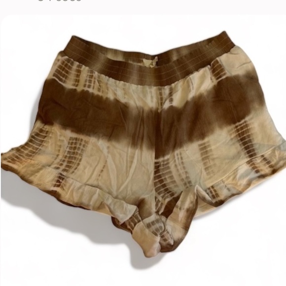 Entro Ladies Western Bohemian Tye Dye Ruffle Shorts Elastic Waist Size L GUC - Picture 1 of 2